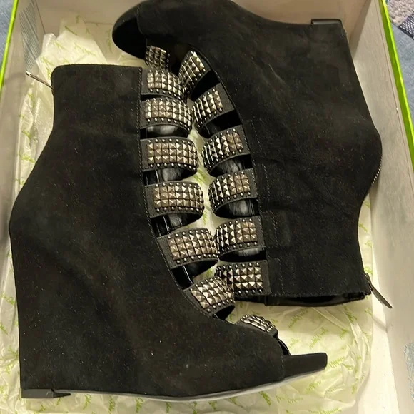 Sam Edelman Size 9.5 Torin Zippered Wedges - Picture 1 of 4